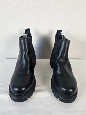 Soda Women's Faux Leather Chelsea Pull On Lug Ankle Boots Size 7.5